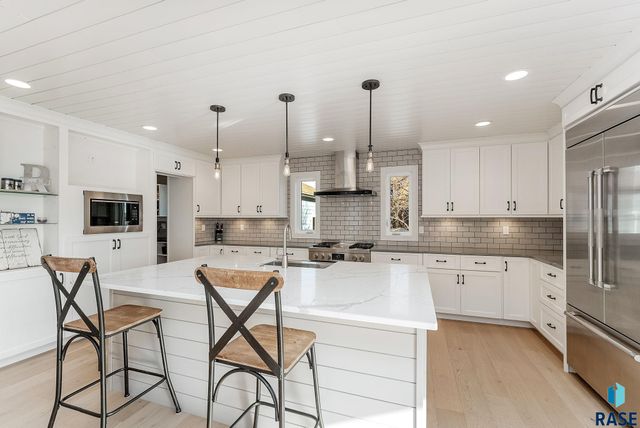 6340 Harbor Way Way, Wentworth, SD 57075