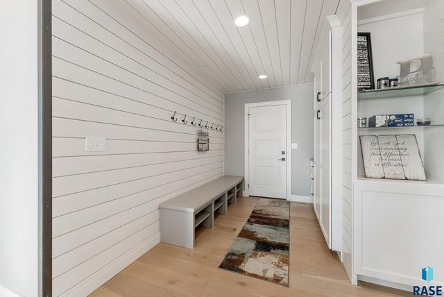 6340 Harbor Way Way, Wentworth, SD 57075