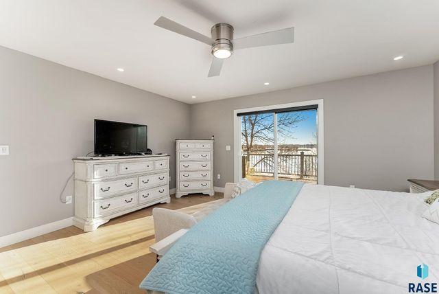 6340 Harbor Way Way, Wentworth, SD 57075