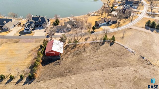 6340 Harbor Way Way, Wentworth, SD 57075