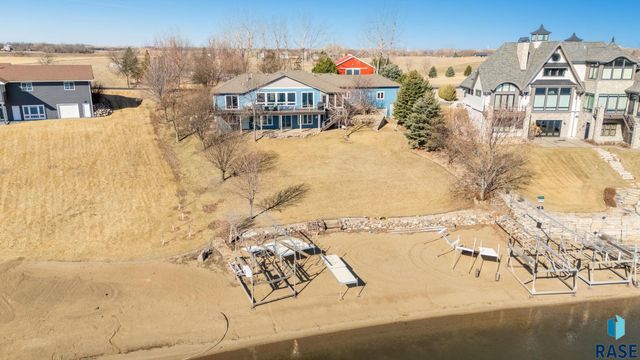 6340 Harbor Way Way, Wentworth, SD 57075