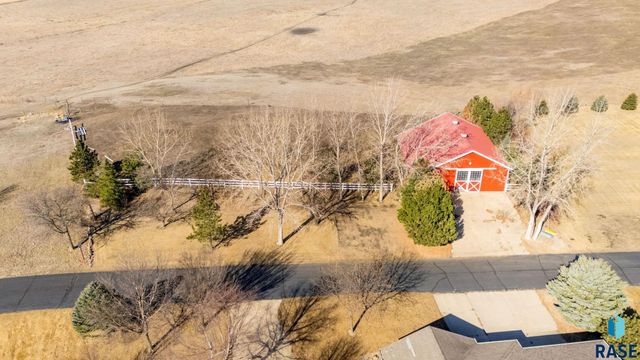 6340 Harbor Way Way, Wentworth, SD 57075