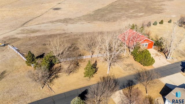6340 Harbor Way Way, Wentworth, SD 57075