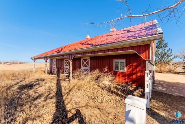 6340 Harbor Way Way, Wentworth, SD 57075