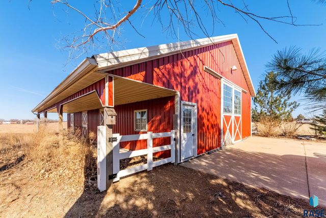 6340 Harbor Way Way, Wentworth, SD 57075