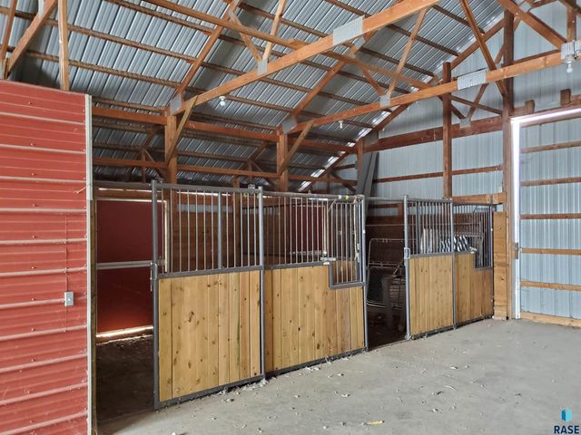 6340 Harbor Way Way, Wentworth, SD 57075