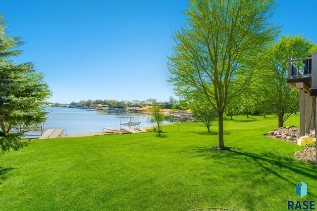 6340 Harbor Way Way, Wentworth, SD 57075