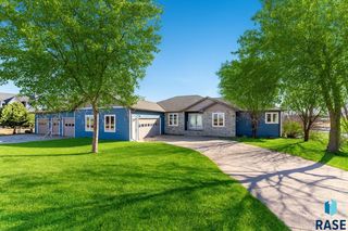 6340 Harbor Way Way, Wentworth, SD 57075