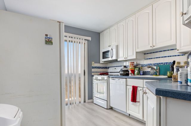 1055 HAMPTON HARBOR Harbor 1055, Schaumburg, IL 60193