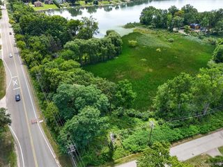 3039 McCormick Drive, Waterford Charter Township, MI 48328