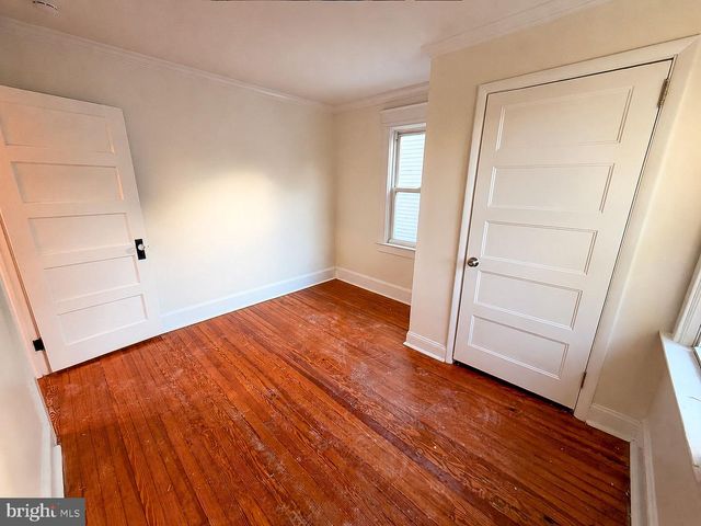 414 W BRIDGE ST, Morrisville, PA 19067
