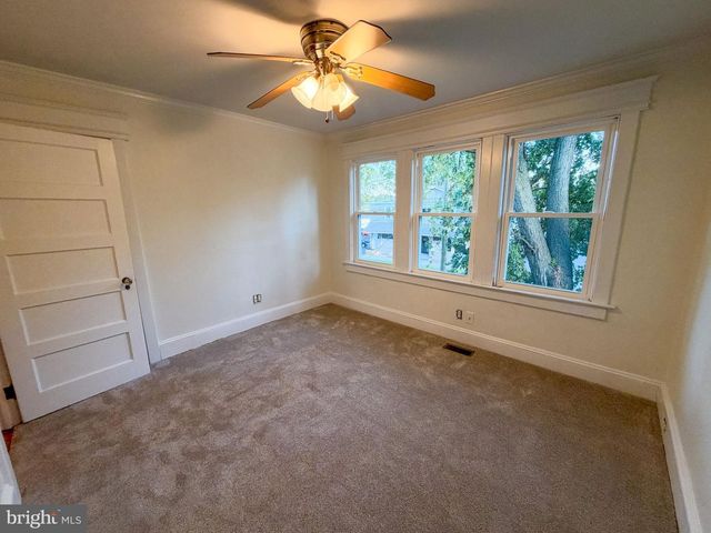 414 W BRIDGE ST, Morrisville, PA 19067