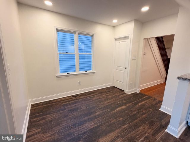 414 W BRIDGE ST, Morrisville, PA 19067