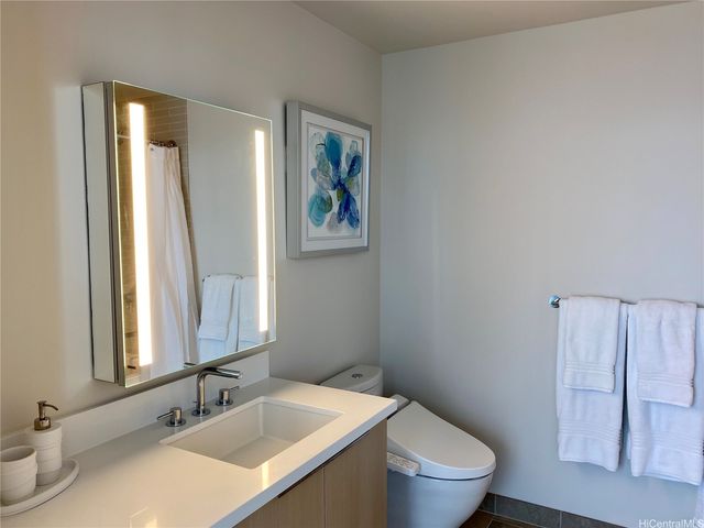 1001 Queen Street 2915, Honolulu, HI 96814