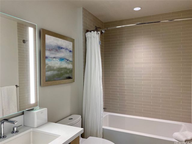 1001 Queen Street 2915, Honolulu, HI 96814