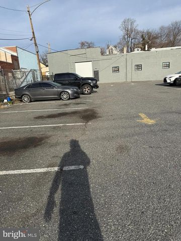 16 N 9TH ST, Darby, PA 19023