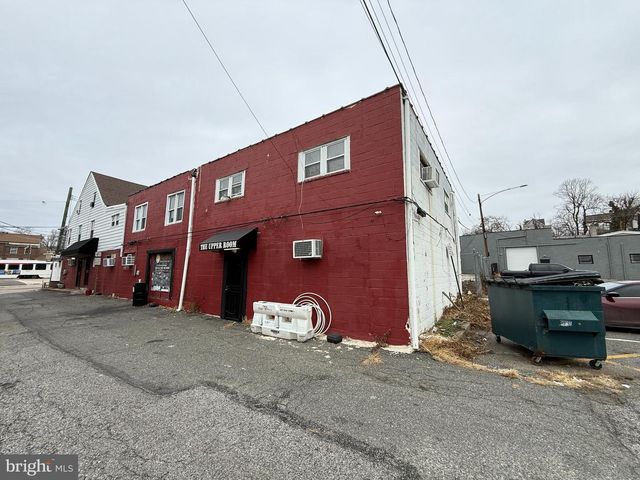 16 N 9TH ST, Darby, PA 19023