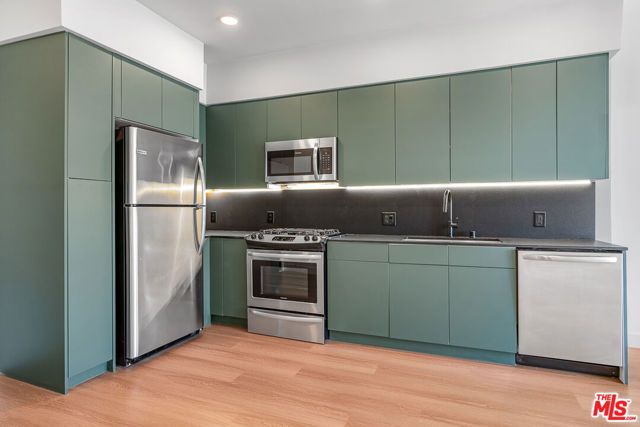 10601 Washington Boulevard 703, Culver City, CA 90232