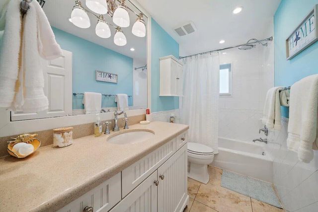 500 Sunrise Way, Juno Beach, FL 33408