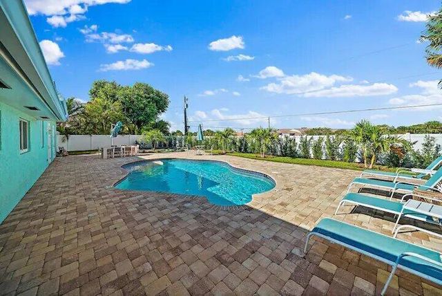 500 Sunrise Way, Juno Beach, FL 33408