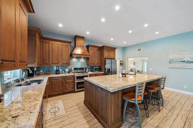 500 Sunrise Way, Juno Beach, FL 33408