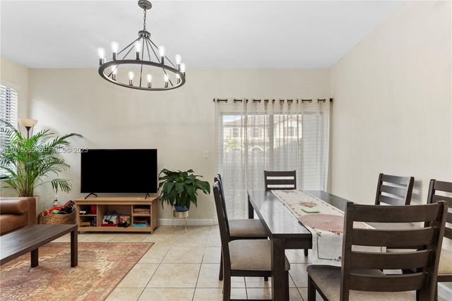 3209 SE 4th Ct, Homestead, FL 33033