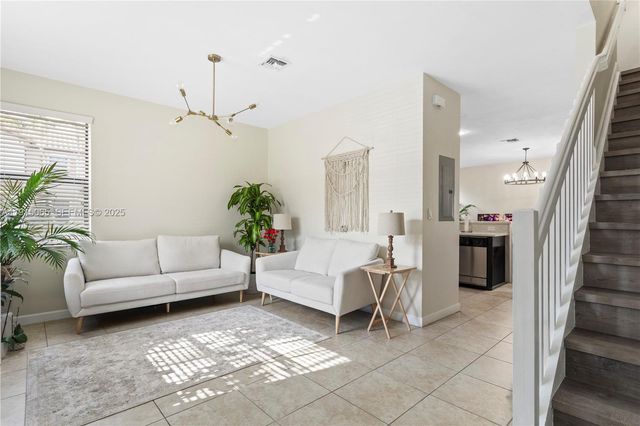 3209 SE 4th Ct, Homestead, FL 33033