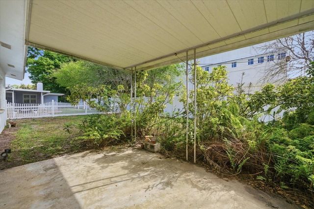 140 PATLIN CIRCLE E, Largo, FL 33770