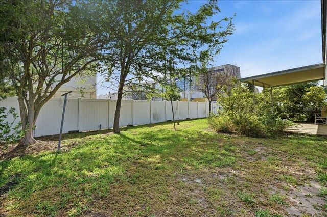 140 PATLIN CIRCLE E, Largo, FL 33770