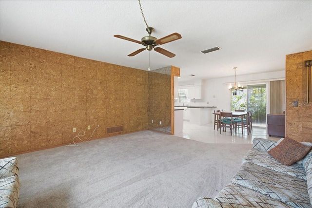 140 PATLIN CIRCLE E, Largo, FL 33770