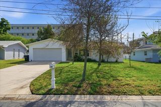 140 PATLIN CIRCLE E, Largo, FL 33770