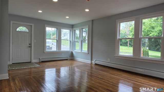 782 Center Street, Wallingford, CT 06492