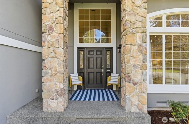 20573 NE 33rd Ct, Sammamish, WA 98074