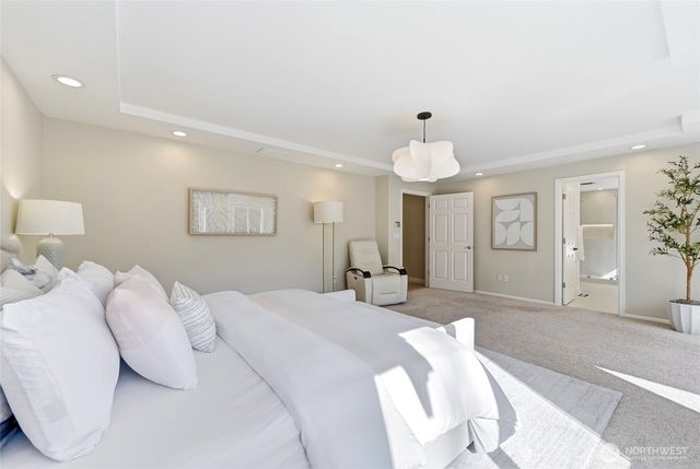 20573 NE 33rd Ct, Sammamish, WA 98074