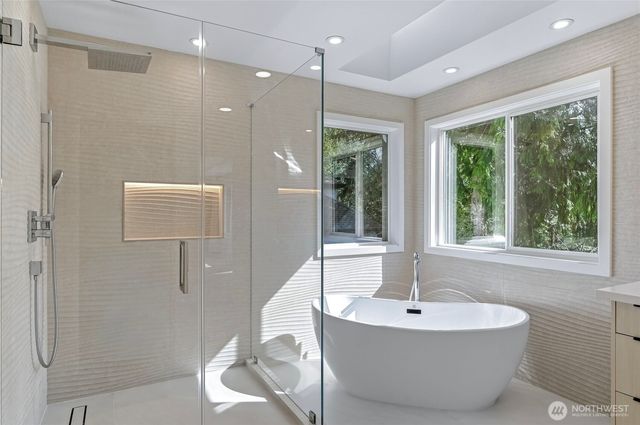 20573 NE 33rd Ct, Sammamish, WA 98074