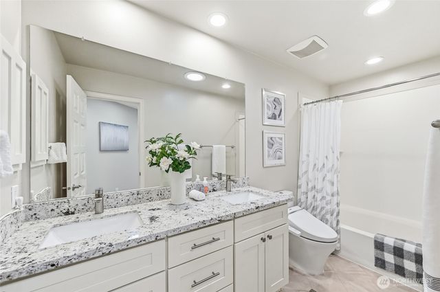 20573 NE 33rd Ct, Sammamish, WA 98074