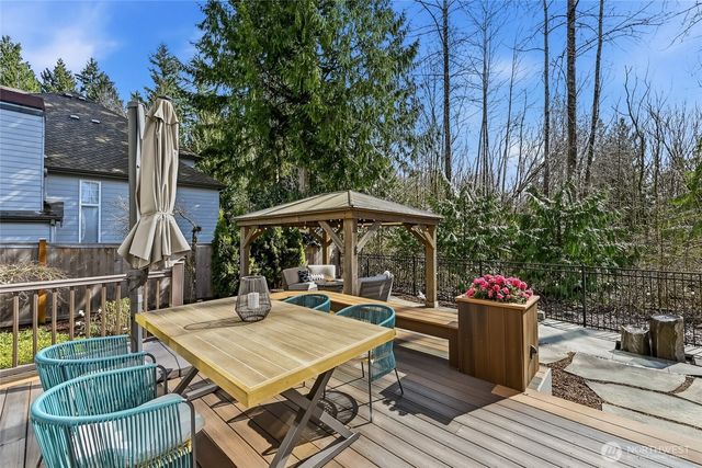 20573 NE 33rd Ct, Sammamish, WA 98074