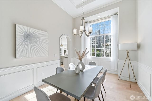 20573 NE 33rd Ct, Sammamish, WA 98074