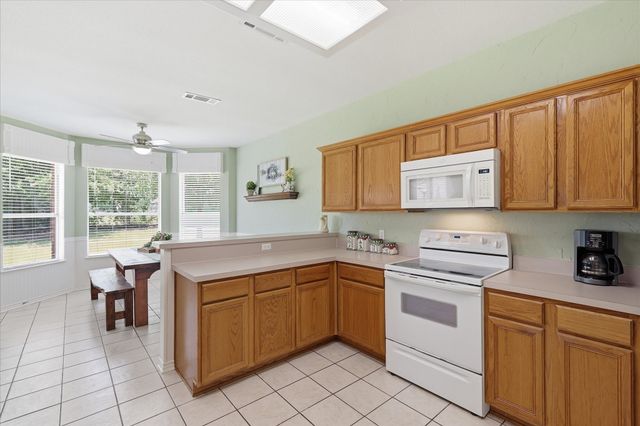 121 S Blue Bonnet Circle, Justin, TX 76247