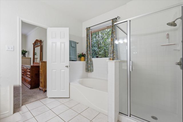 121 S Blue Bonnet Circle, Justin, TX 76247