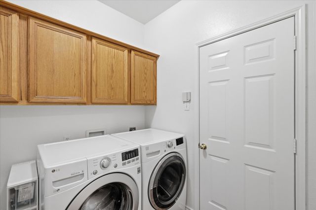 121 S Blue Bonnet Circle, Justin, TX 76247