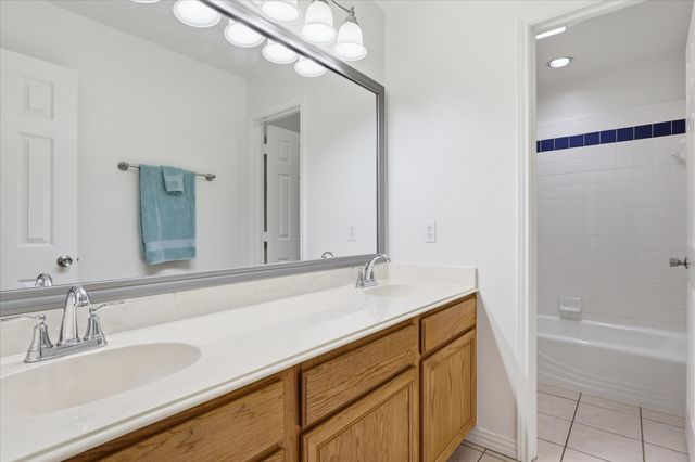 121 S Blue Bonnet Circle, Justin, TX 76247