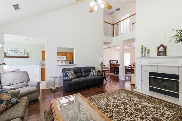 121 S Blue Bonnet Circle, Justin, TX 76247