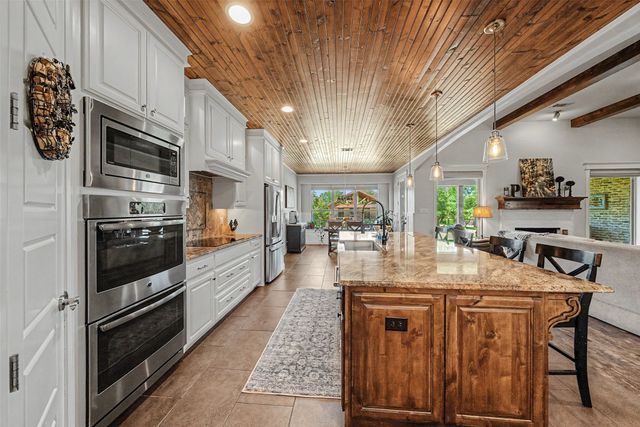 259 Wapiti Drive, Azle, TX 76020
