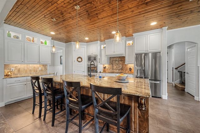 259 Wapiti Drive, Azle, TX 76020