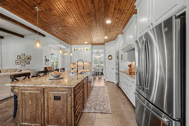 259 Wapiti Drive, Azle, TX 76020