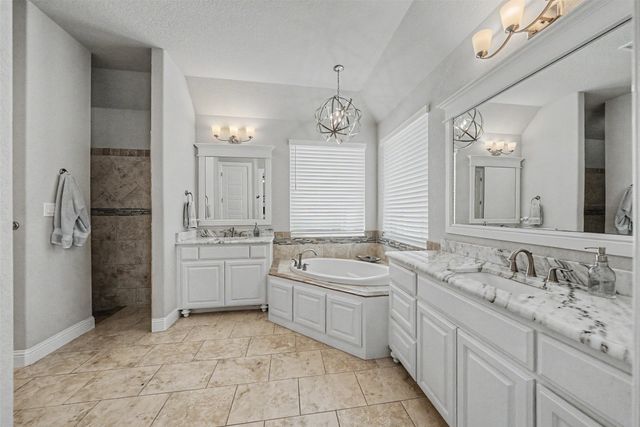 259 Wapiti Drive, Azle, TX 76020