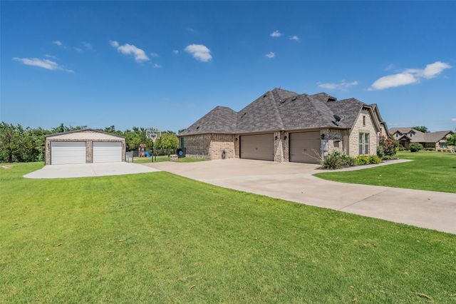 259 Wapiti Drive, Azle, TX 76020