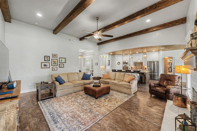 259 Wapiti Drive, Azle, TX 76020