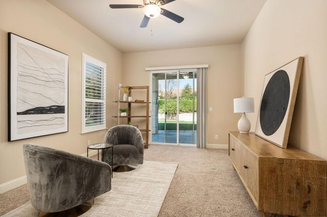 2735 Prescott Avenue, Clovis, CA 93619